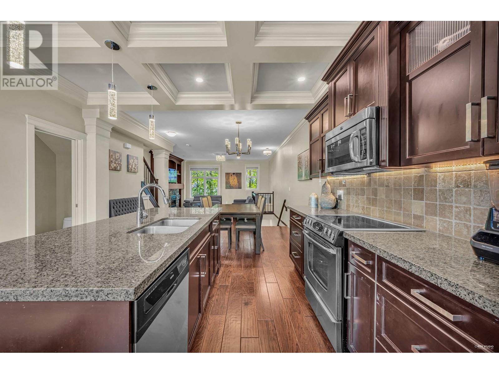 6 3380 Francis Crescent, Coquitlam, British Columbia  V3E 0H1 - Photo 11 - R2826975