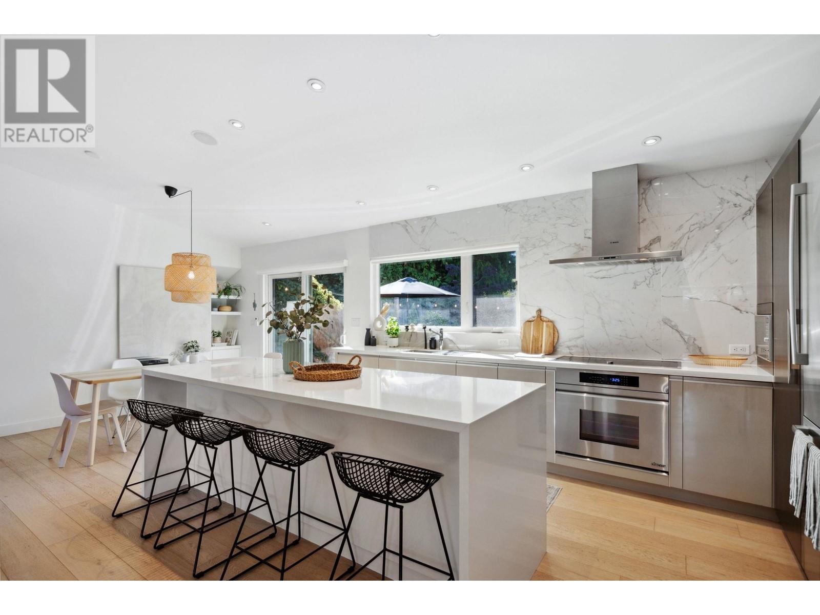 1319 Oakwood Crescent, North Vancouver, British Columbia  V7P 1L5 - Photo 11 - R2826880