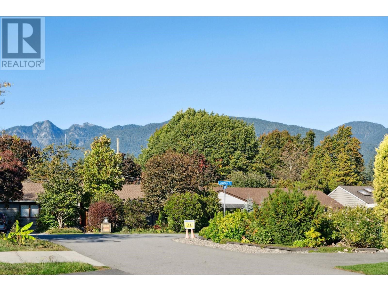 1319 Oakwood Crescent, North Vancouver, British Columbia  V7P 1L5 - Photo 39 - R2826880