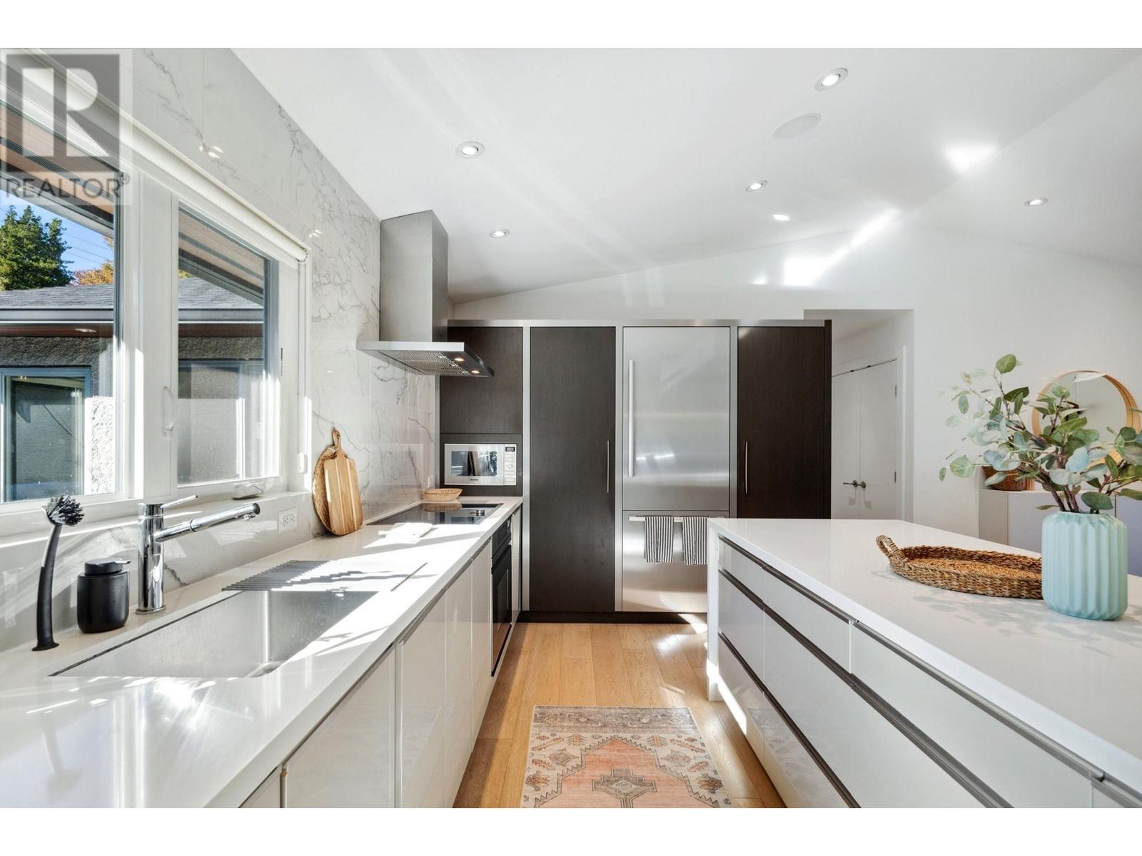 1319 Oakwood Crescent, North Vancouver, British Columbia  V7P 1L5 - Photo 8 - R2826880