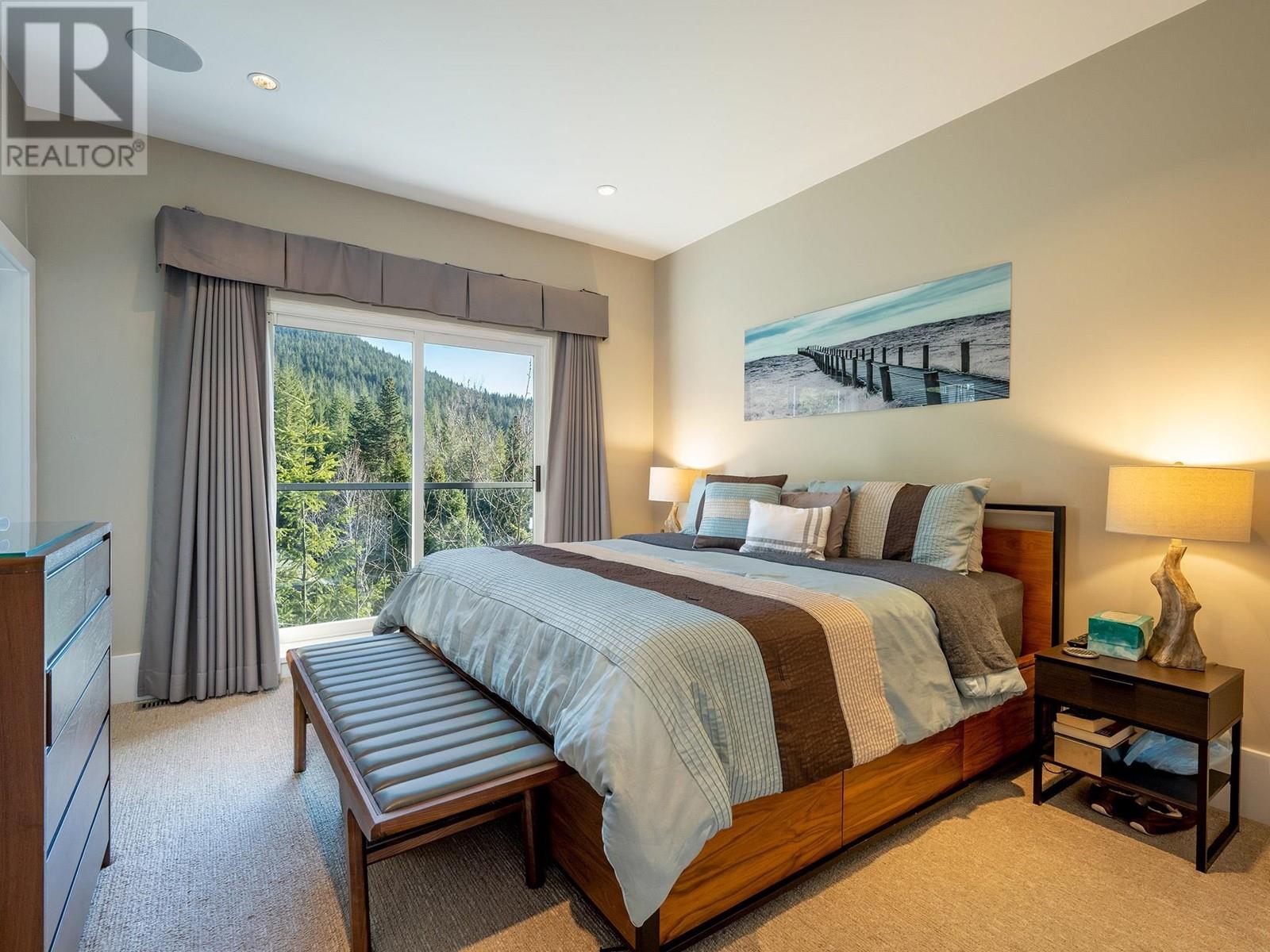 2360 Gondola Way, Whistler, British Columbia  V8E 0N2 - Photo 17 - R2826951