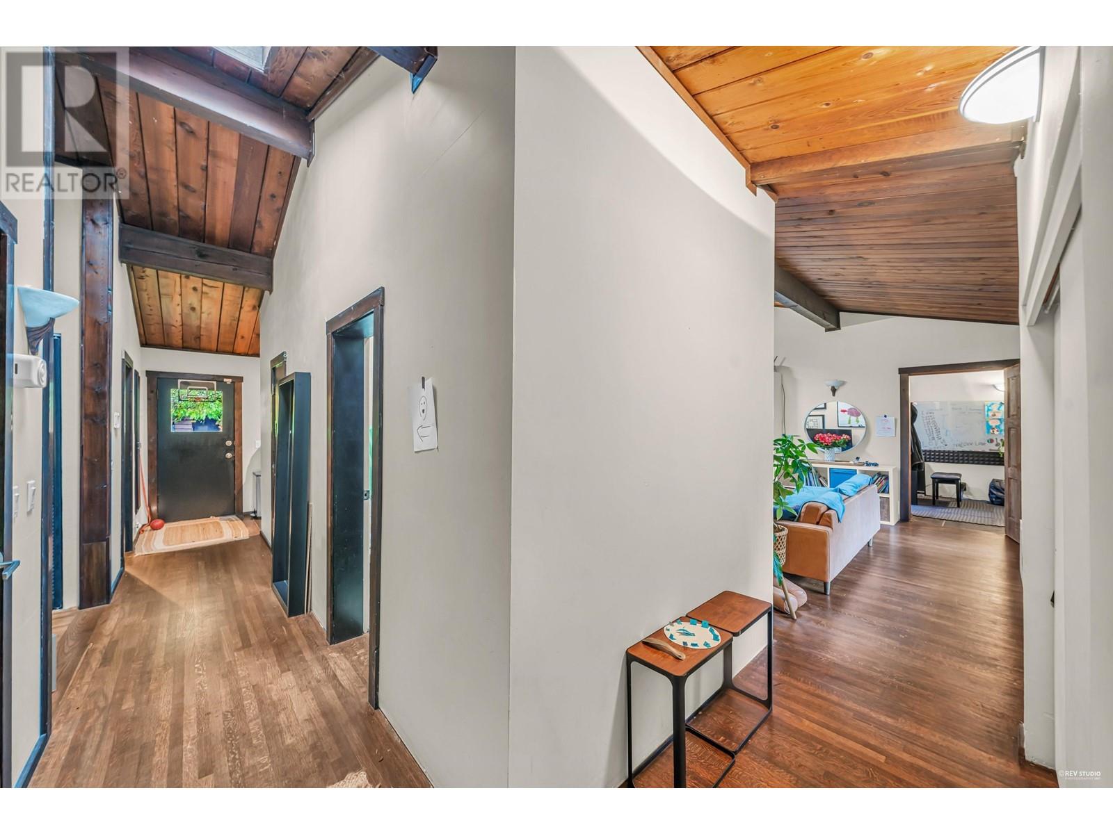 3929 Sunset Boulevard, North Vancouver, British Columbia  V7R 3Y4 - Photo 17 - R2826965