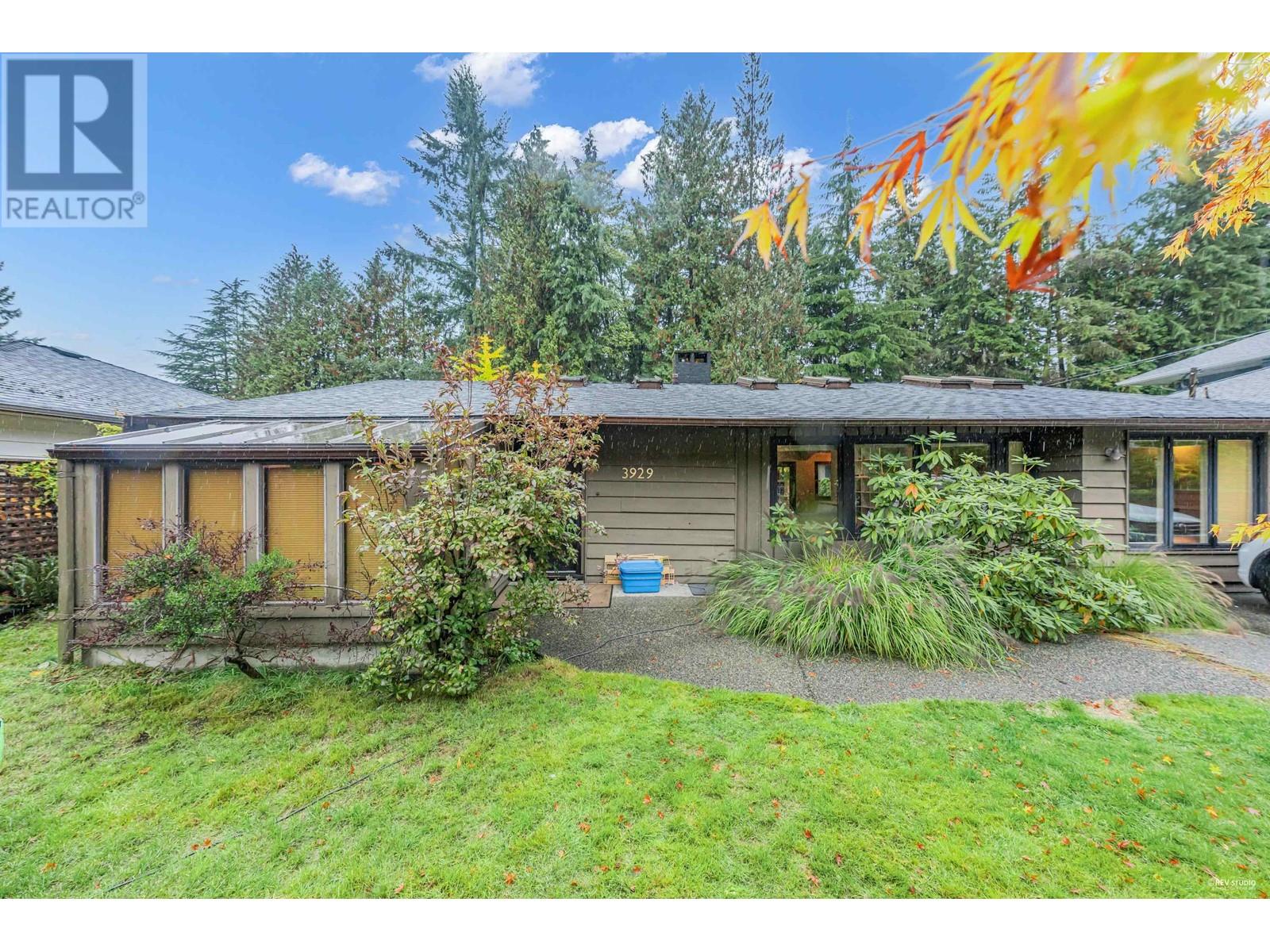 3929 Sunset Boulevard, North Vancouver, British Columbia  V7R 3Y4 - Photo 4 - R2826965