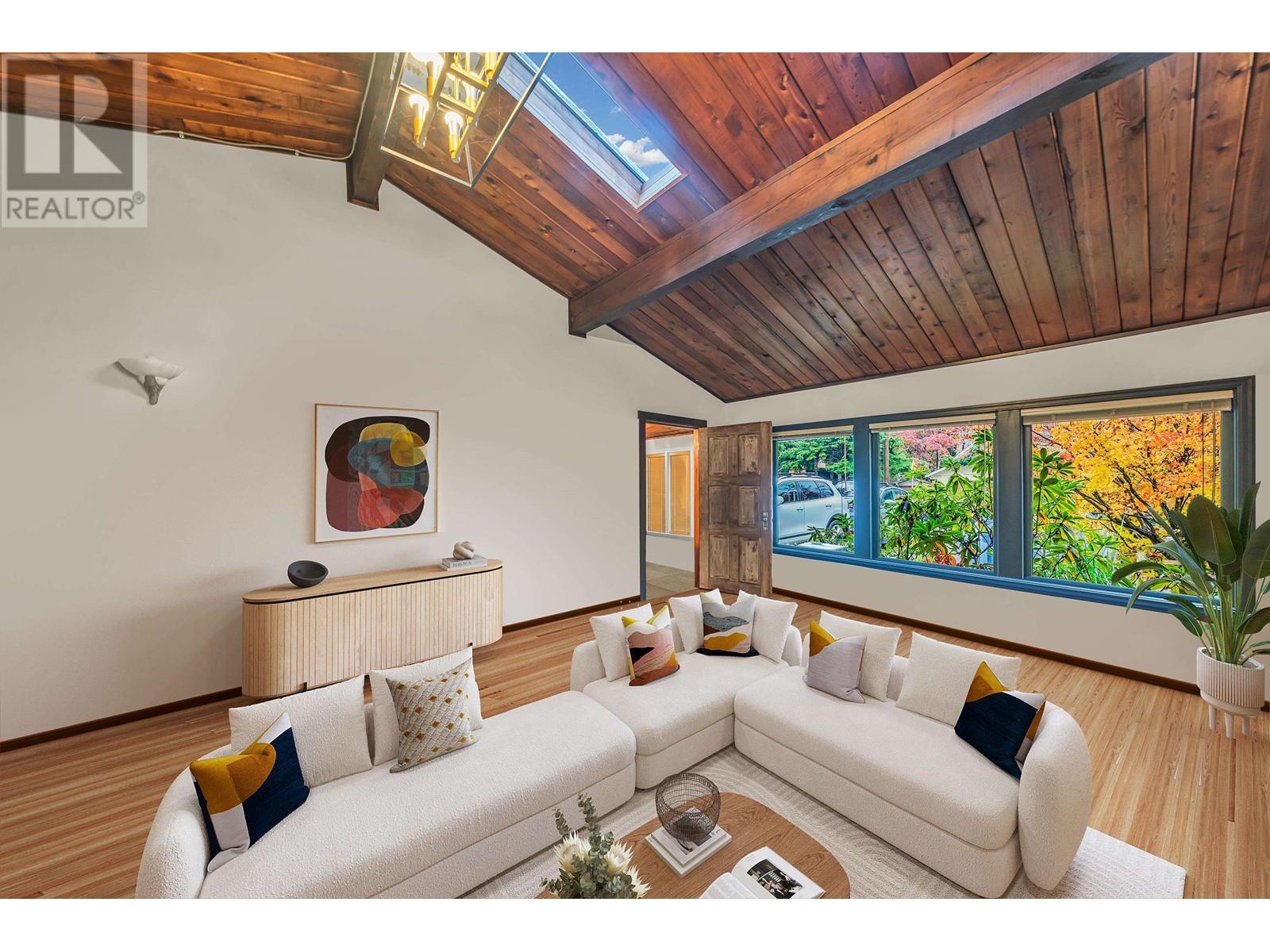 3929 Sunset Boulevard, North Vancouver, British Columbia  V7R 3Y4 - Photo 6 - R2826965