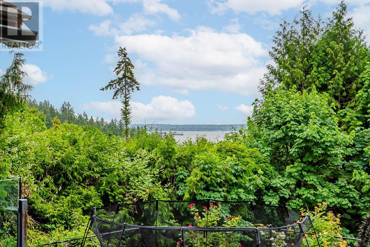 3906 Southridge Avenue, West Vancouver, British Columbia  V7V 3J1 - Photo 19 - R2826998