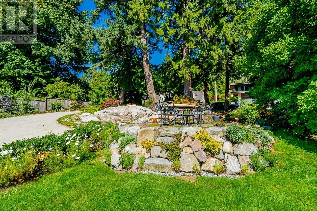 3906 Southridge Avenue, West Vancouver, British Columbia  V7V 3J1 - Photo 3 - R2826998