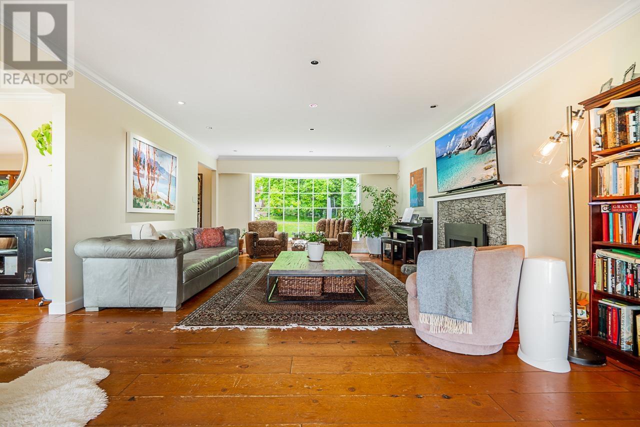 3906 Southridge Avenue, West Vancouver, British Columbia  V7V 3J1 - Photo 4 - R2826998