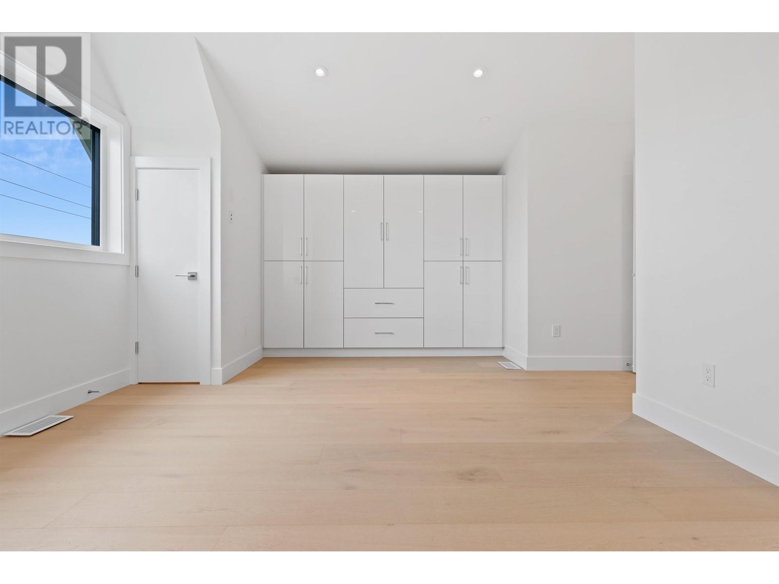 418 E 16th Street, North Vancouver, British Columbia  V7L 2T5 - Photo 26 - R2826960