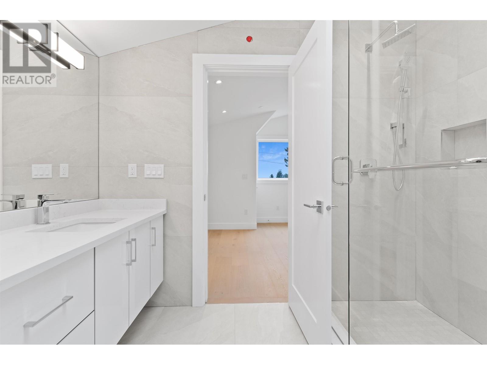 418 E 16th Street, North Vancouver, British Columbia  V7L 2T5 - Photo 30 - R2826960
