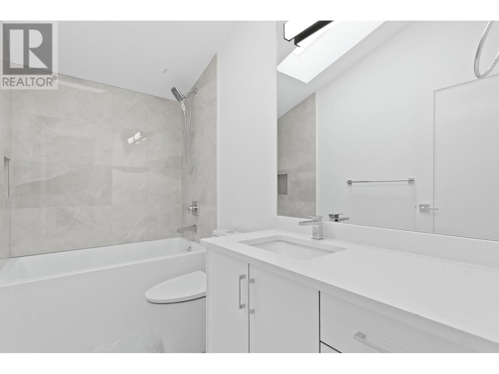 418 E 16th Street, North Vancouver, British Columbia  V7L 2T5 - Photo 31 - R2826960
