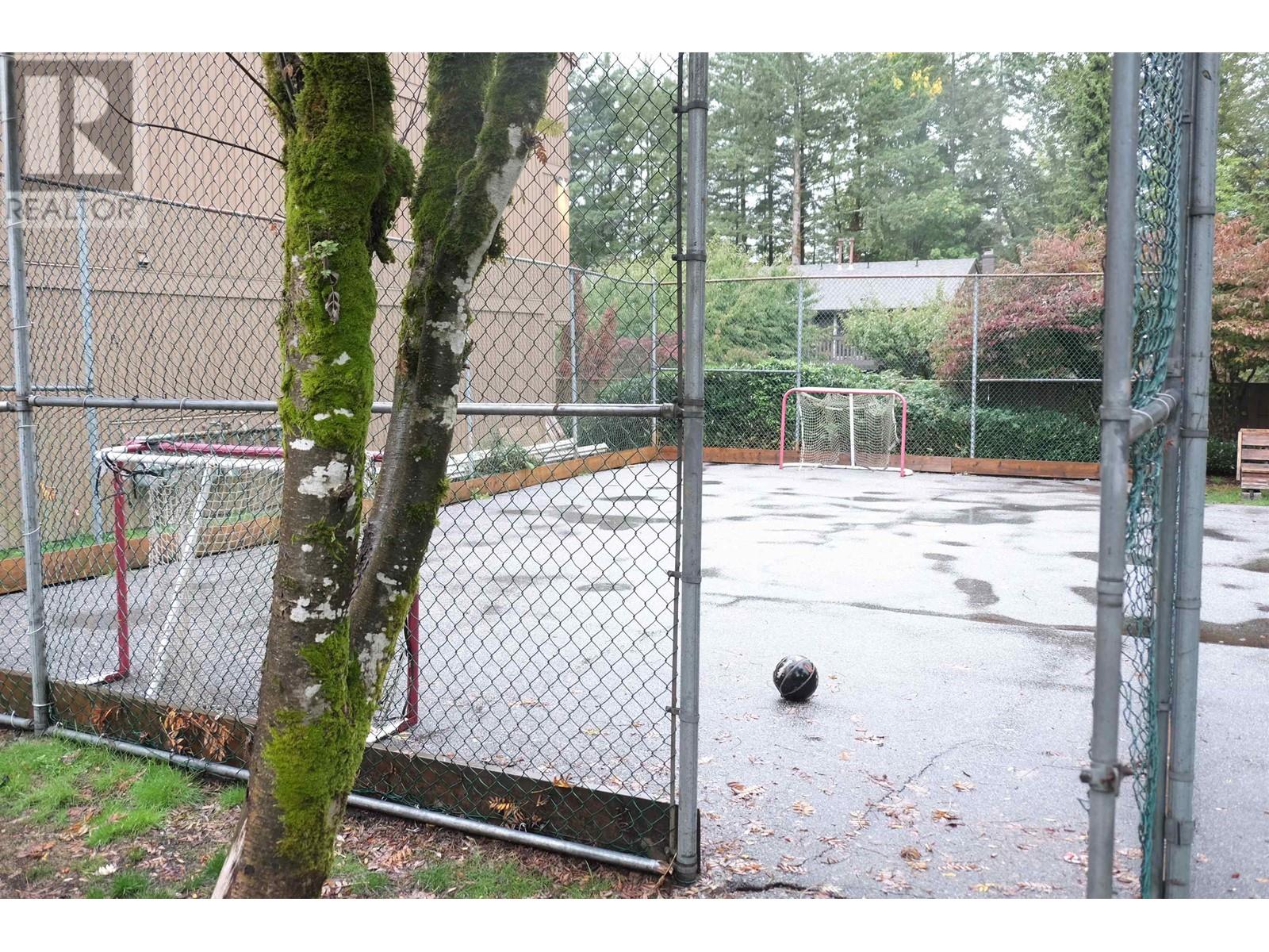 2004 Purcell Way, North Vancouver, British Columbia  V7J 3K3 - Photo 8 - R2825953