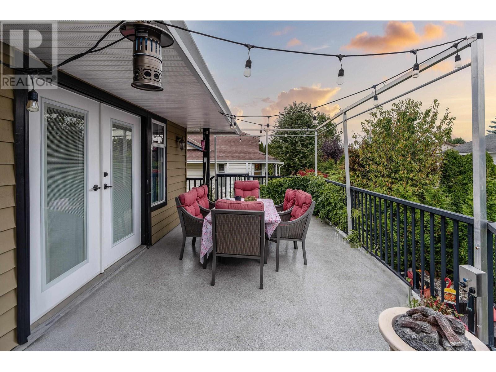 12348 188 Street, Pitt Meadows, British Columbia  V3Y 2G8 - Photo 3 - R2826836