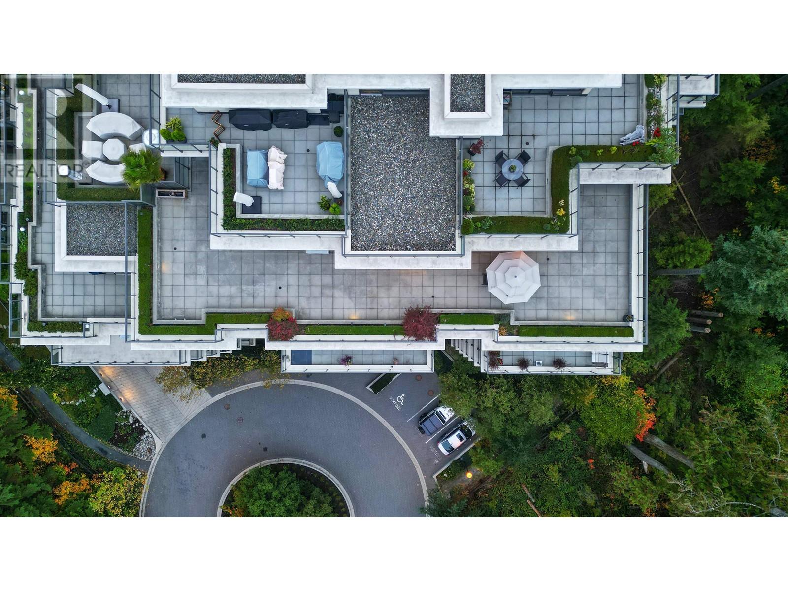 901 1415 Parkway Boulevard, Coquitlam, British Columbia  V3E 0C7 - Photo 2 - R2827043