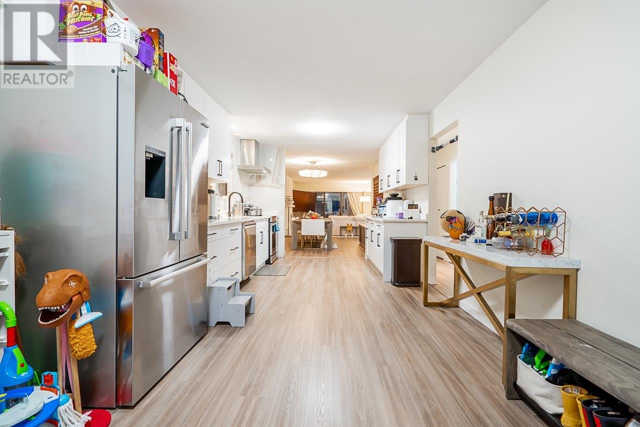 4229 Pender Street, Burnaby, British Columbia  V5C 2M4 - Photo 17 - R2825799