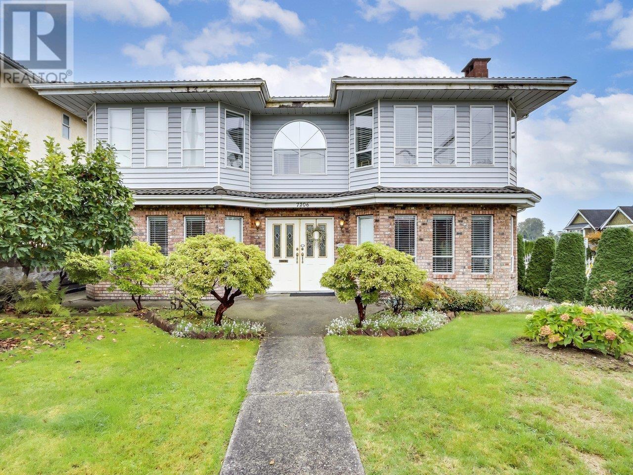 7206 HASTINGS STREET, burnaby, British Columbia