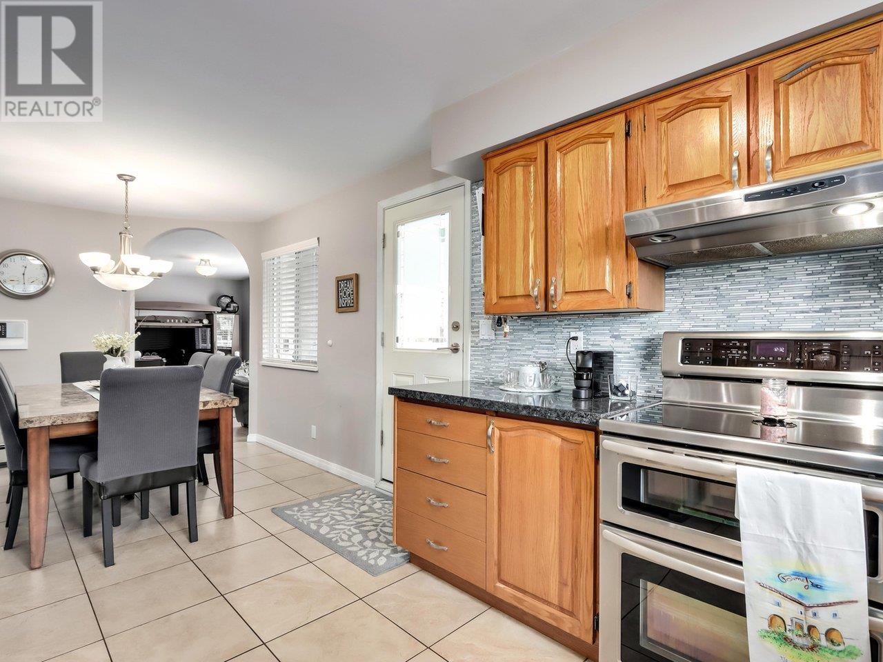 7206 Hastings Street, Burnaby, British Columbia  V5A 1G8 - Photo 11 - R2827004