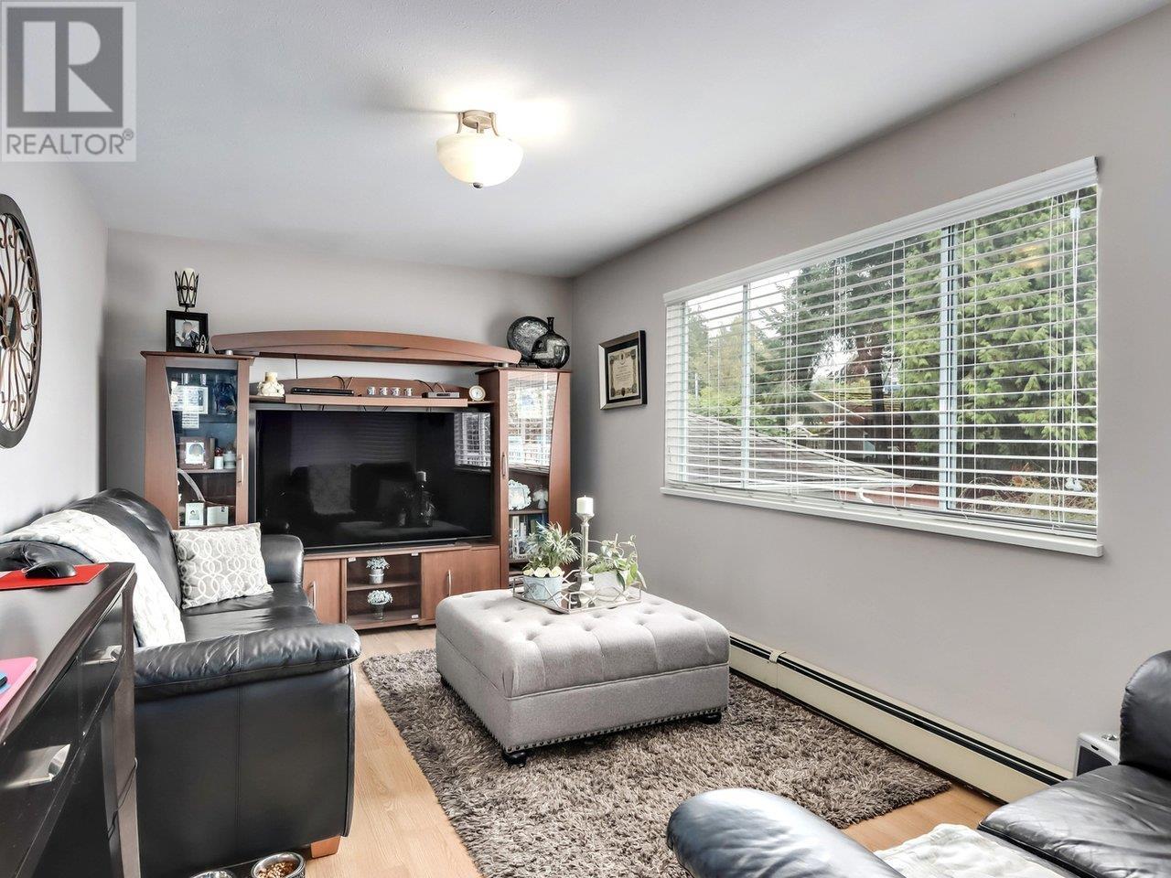7206 Hastings Street, Burnaby, British Columbia  V5A 1G8 - Photo 13 - R2827004
