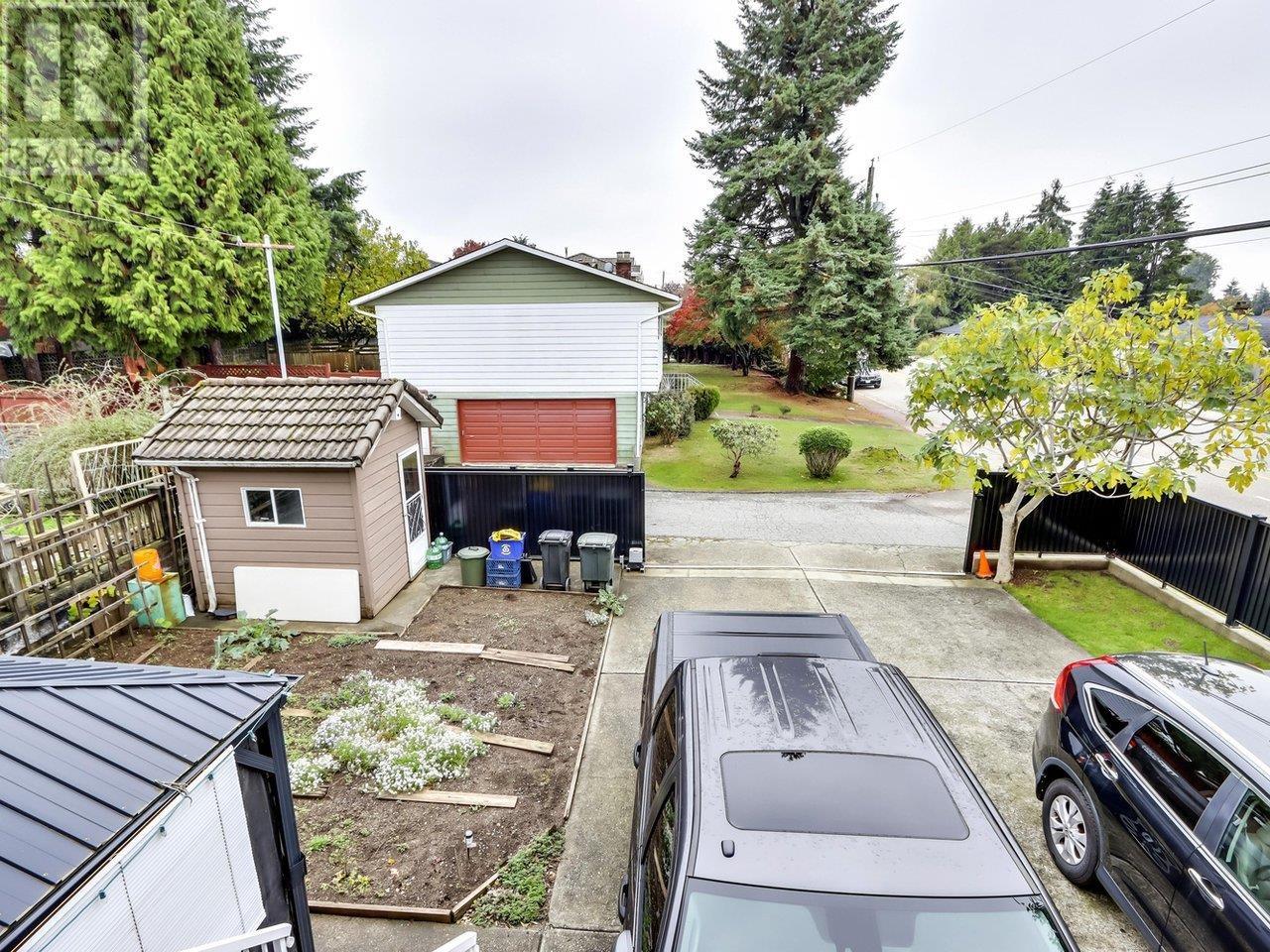 7206 Hastings Street, Burnaby, British Columbia  V5A 1G8 - Photo 33 - R2827004