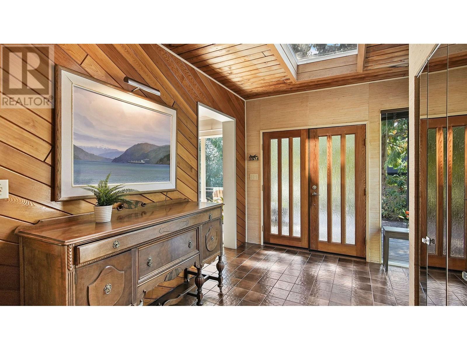 5765 Larson Place, West Vancouver, British Columbia  V7W 1S5 - Photo 11 - R2827021