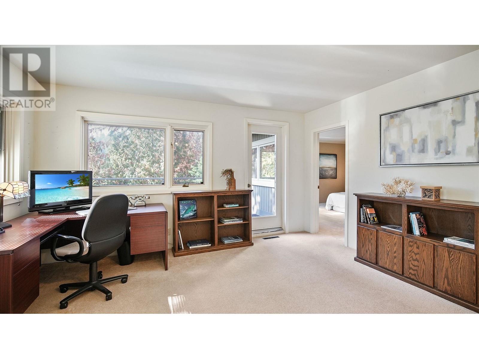 5765 Larson Place, West Vancouver, British Columbia  V7W 1S5 - Photo 6 - R2827021