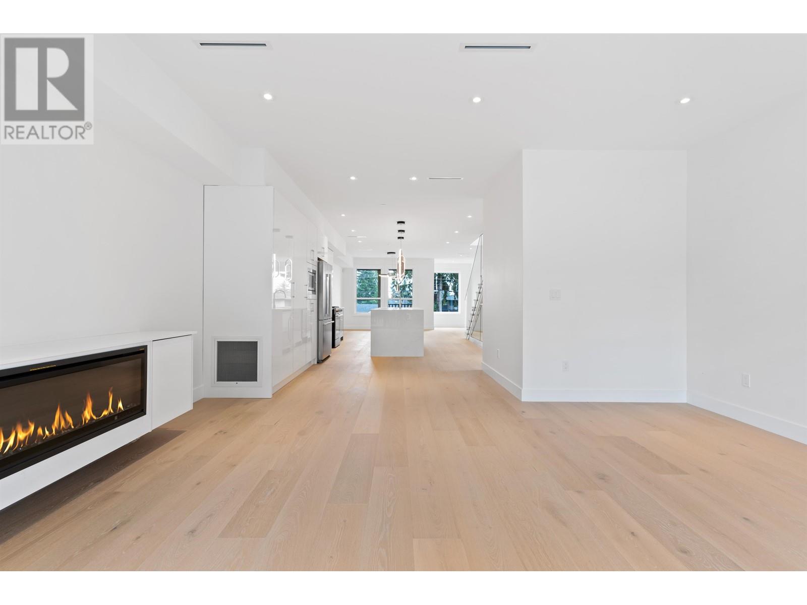 416 E 16th Street, North Vancouver, British Columbia  V7L 2T5 - Photo 17 - R2827029