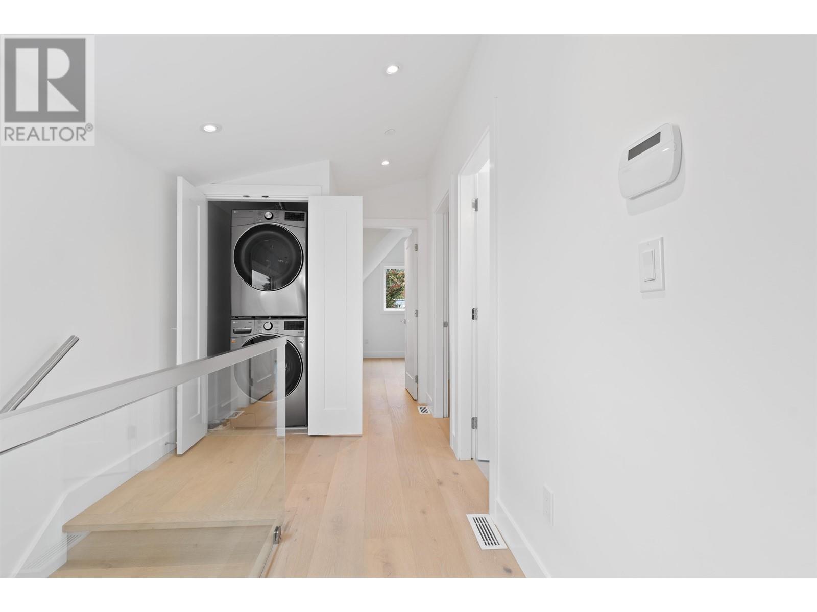 416 E 16th Street, North Vancouver, British Columbia  V7L 2T5 - Photo 21 - R2827029