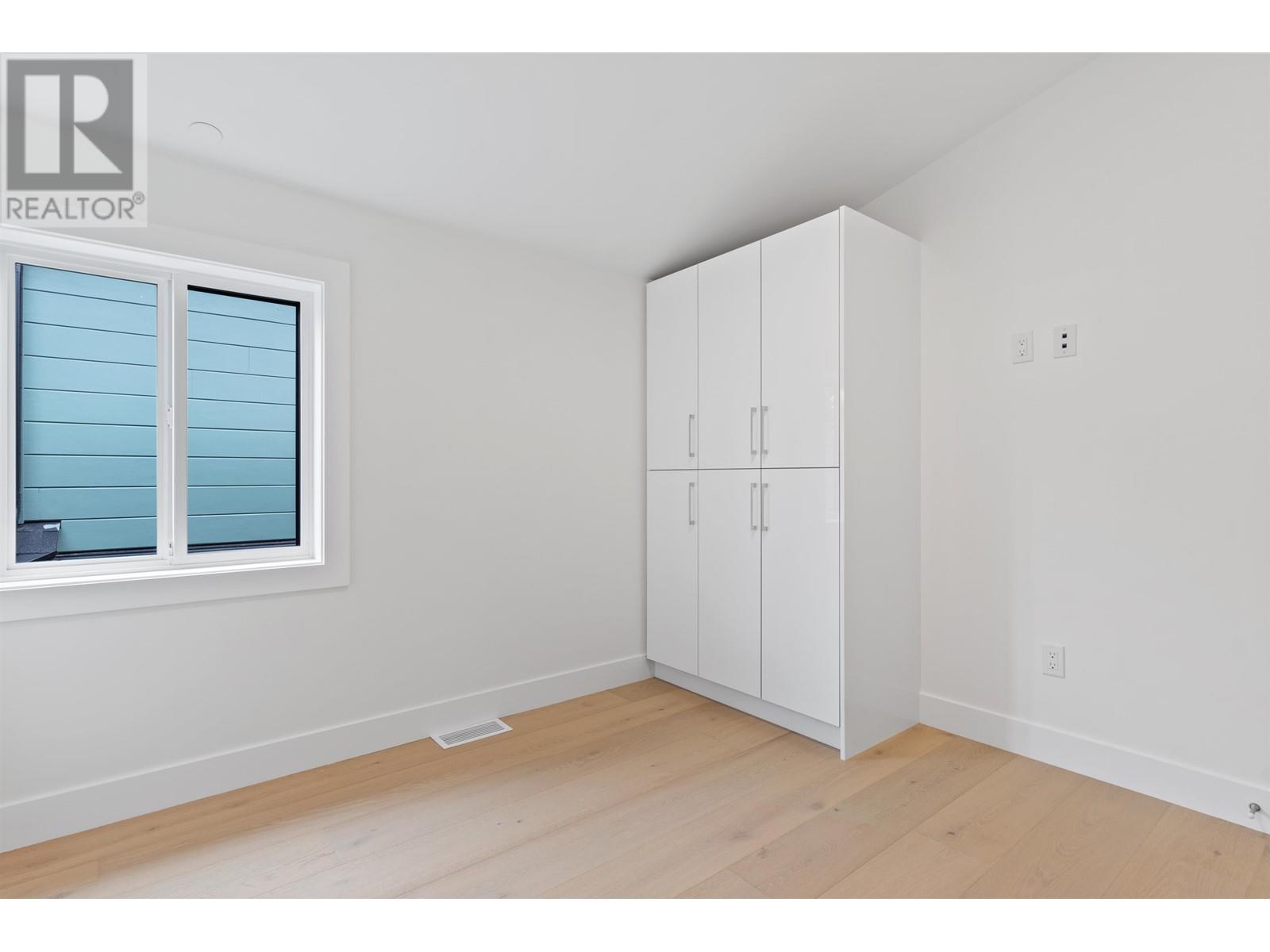 416 E 16th Street, North Vancouver, British Columbia  V7L 2T5 - Photo 29 - R2827029