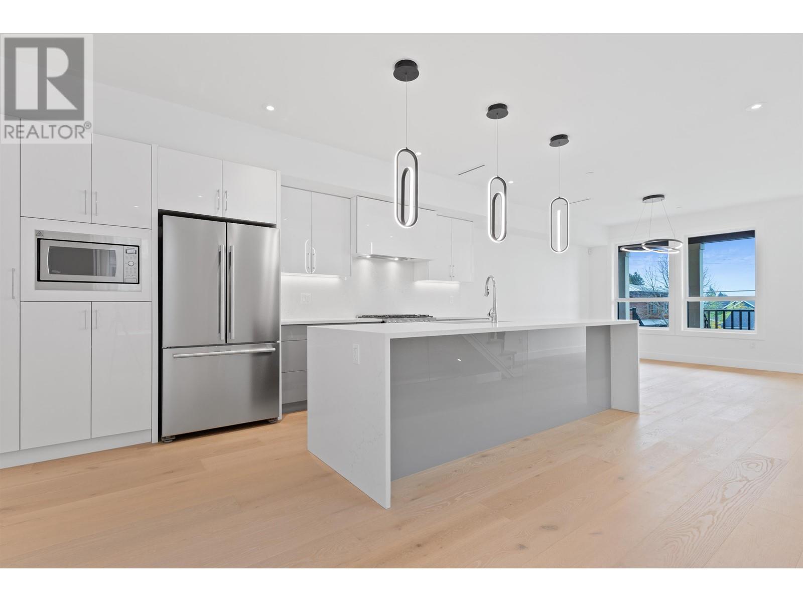 416 E 16th Street, North Vancouver, British Columbia  V7L 2T5 - Photo 7 - R2827029