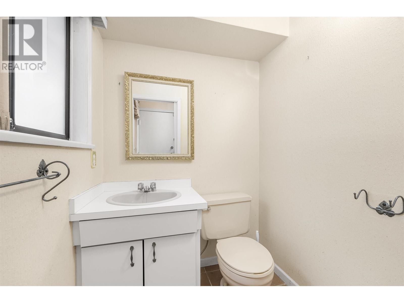 5639 Copsefield Place, Delta, British Columbia  V4L 2G1 - Photo 10 - R2827054