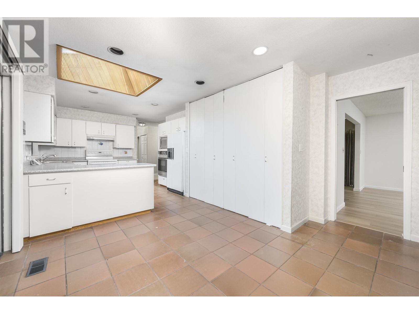 5639 Copsefield Place, Delta, British Columbia  V4L 2G1 - Photo 8 - R2827054