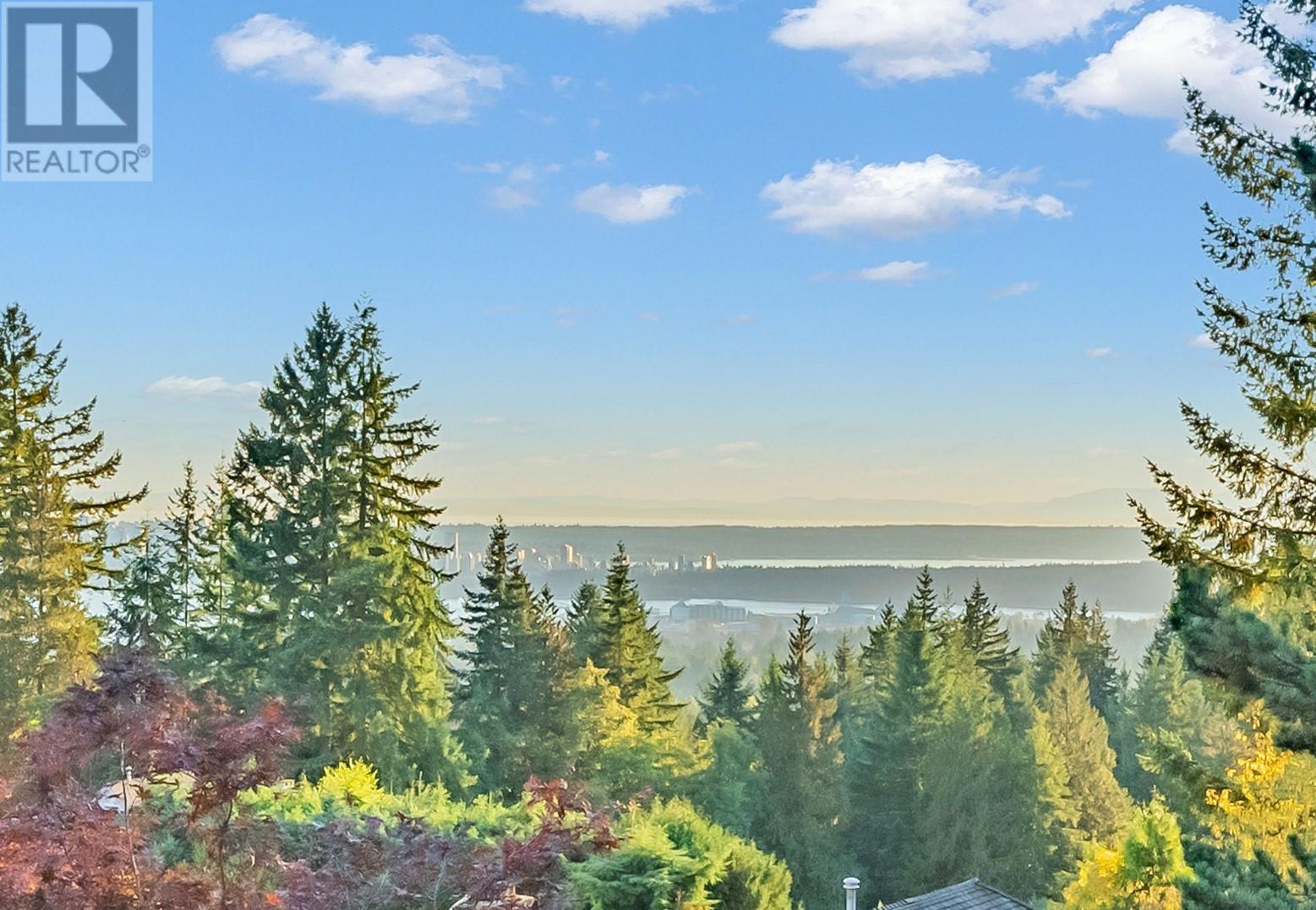 4200 Starlight Way, North Vancouver, British Columbia  V7N 4L5 - Photo 3 - R2827069