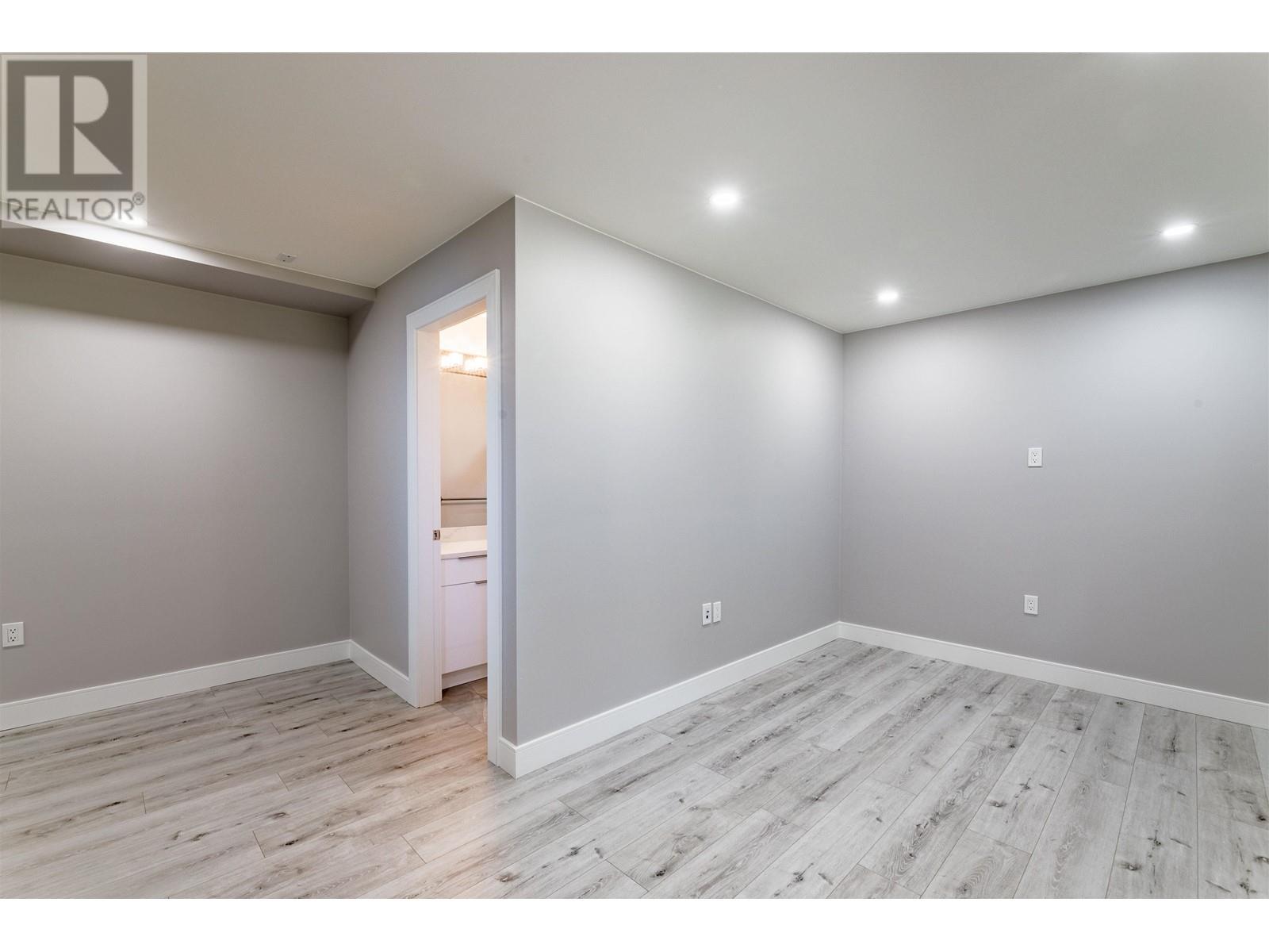 1163 Dansey Avenue, Coquitlam, British Columbia  V3K 3H5 - Photo 27 - R2827077
