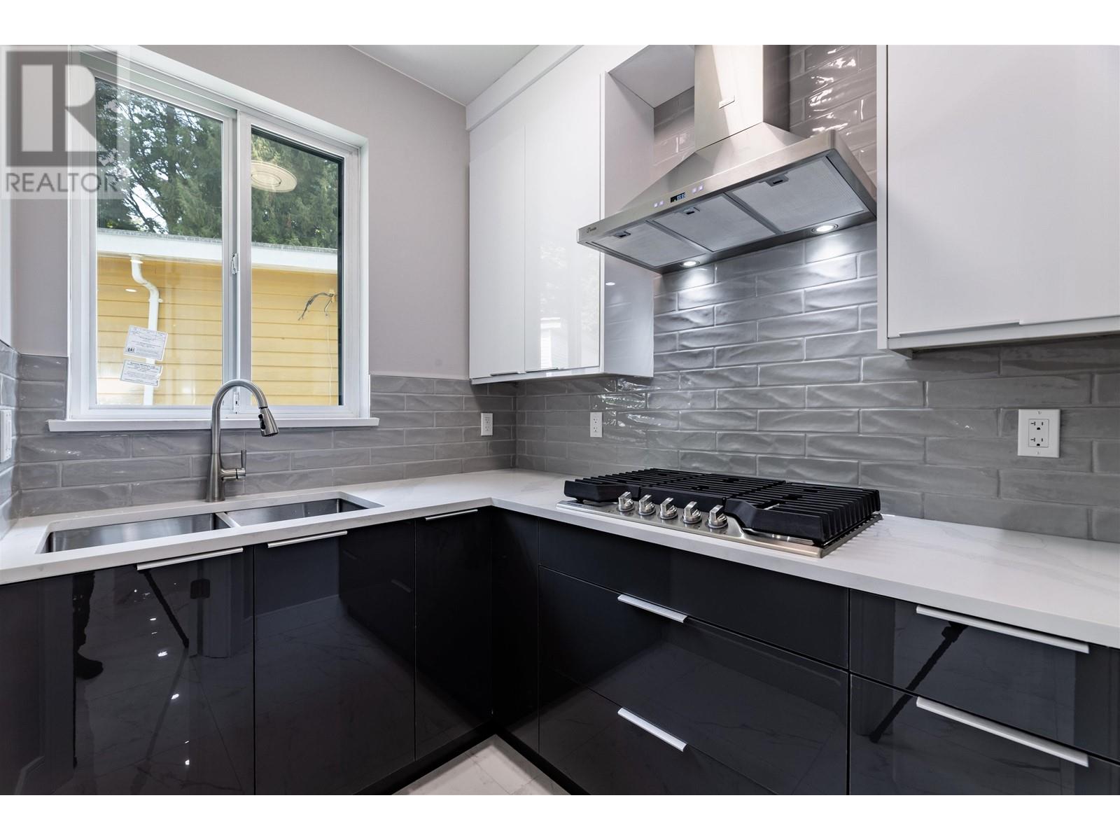 1163 Dansey Avenue, Coquitlam, British Columbia  V3K 3H5 - Photo 6 - R2827077