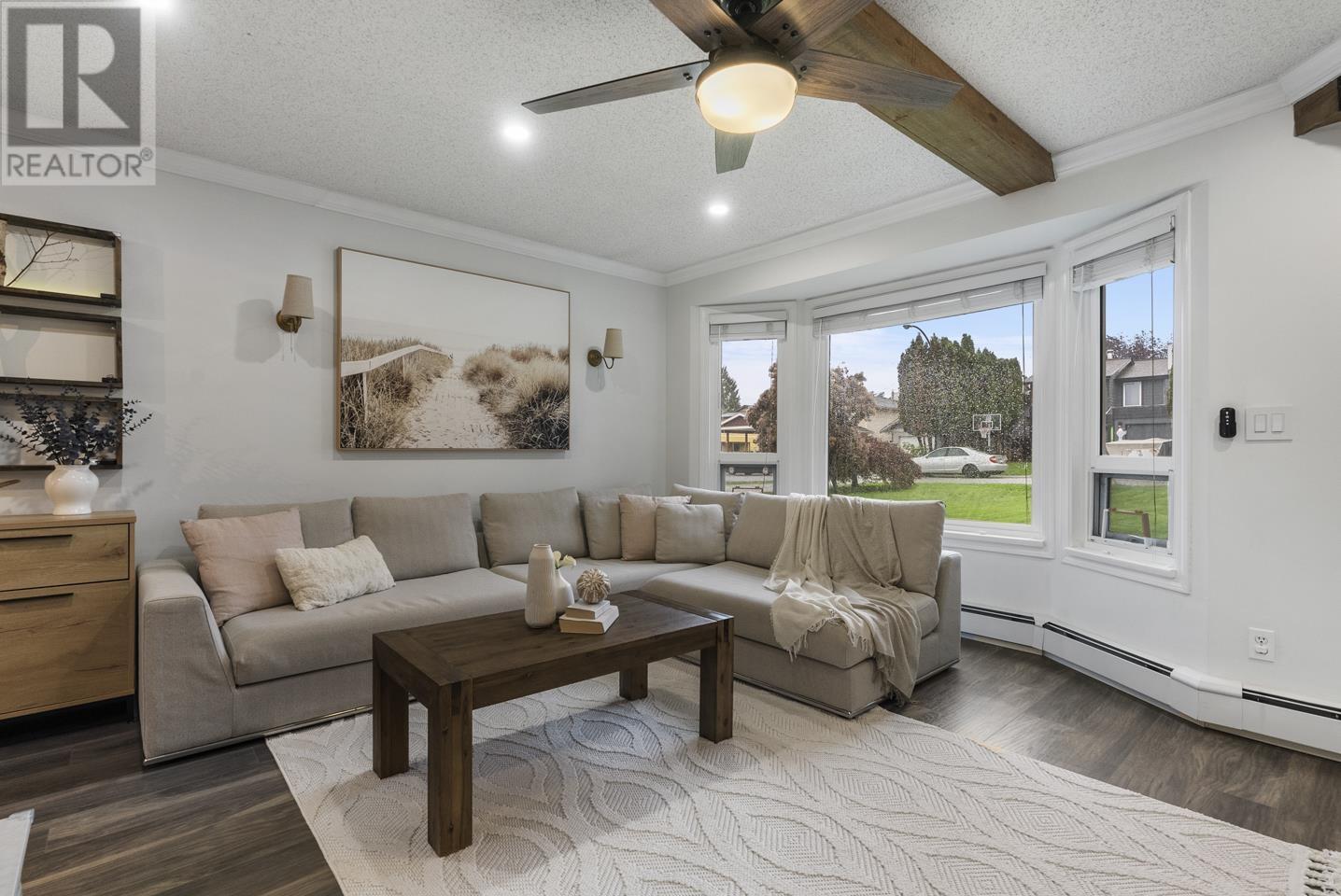 19054 117b Avenue, Pitt Meadows, British Columbia  V3Y 1Y1 - Photo 4 - R2826926