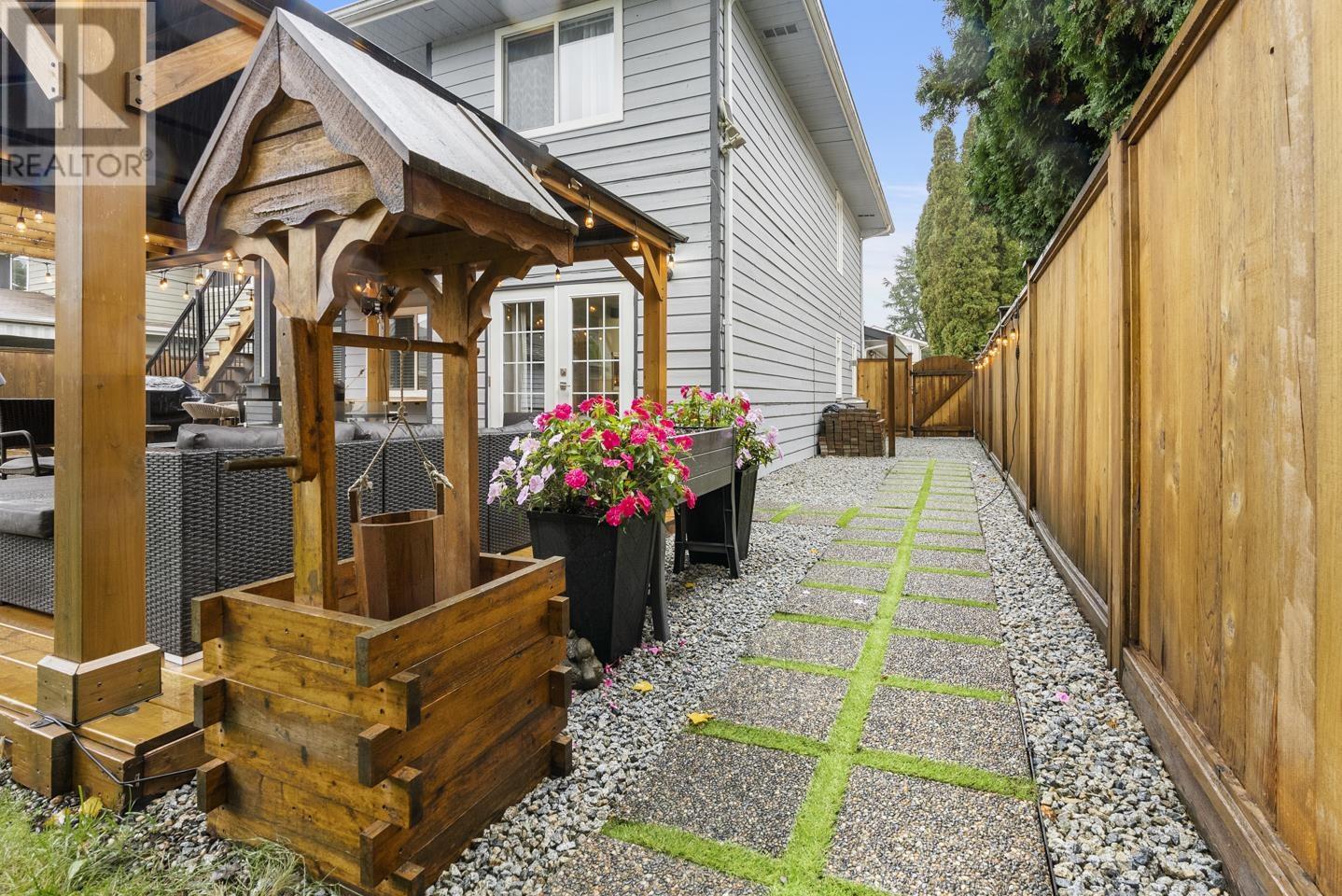 19054 117b Avenue, Pitt Meadows, British Columbia  V3Y 1Y1 - Photo 36 - R2826926