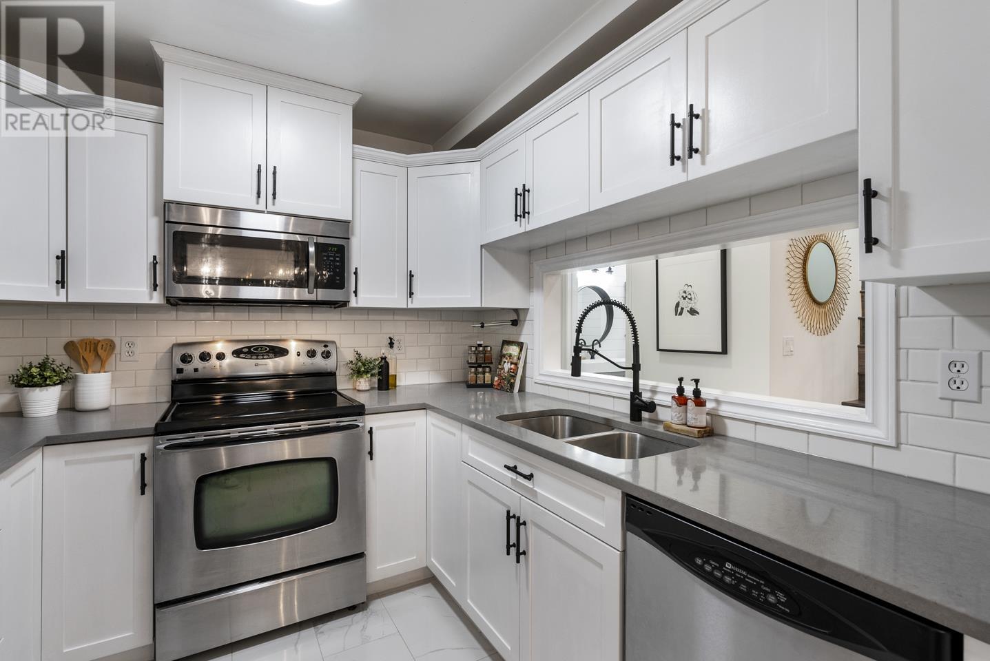 19054 117b Avenue, Pitt Meadows, British Columbia  V3Y 1Y1 - Photo 12 - R2826926