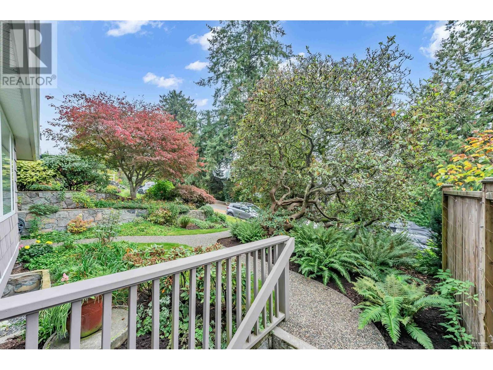332 E 26th Street, North Vancouver, British Columbia  V7N 1B1 - Photo 33 - R2827075