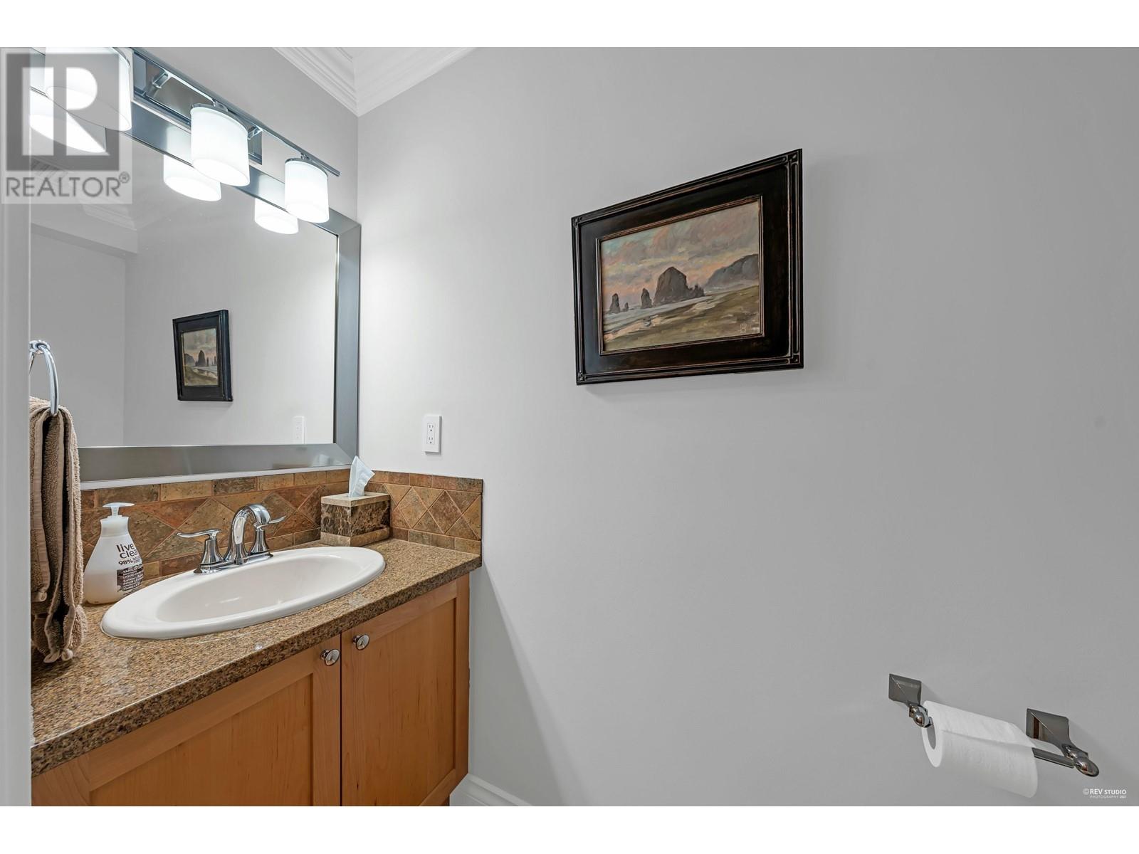 332 E 26th Street, North Vancouver, British Columbia  V7N 1B1 - Photo 26 - R2827075