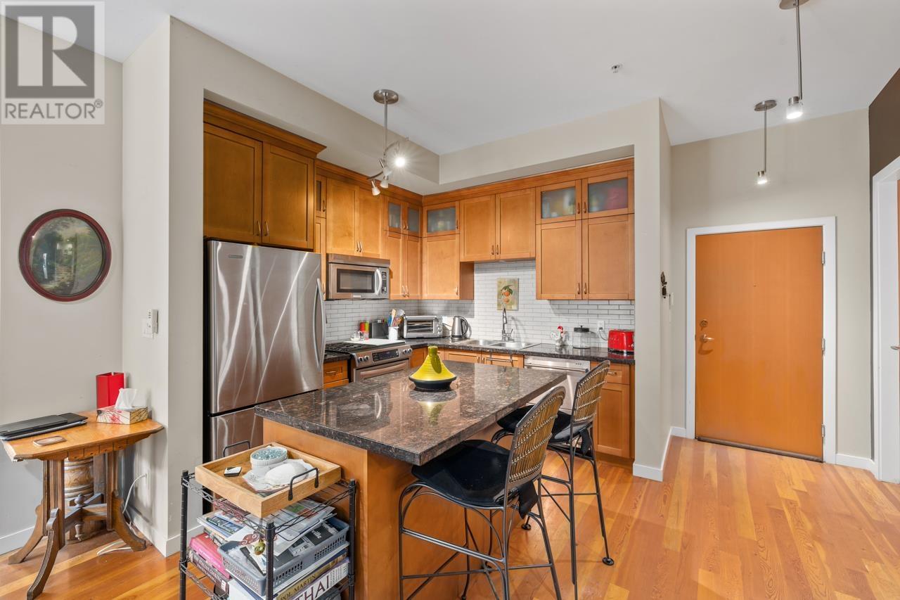 109 240 Salter Street, New Westminster, British Columbia  V3M 0C1 - Photo 3 - R2826823