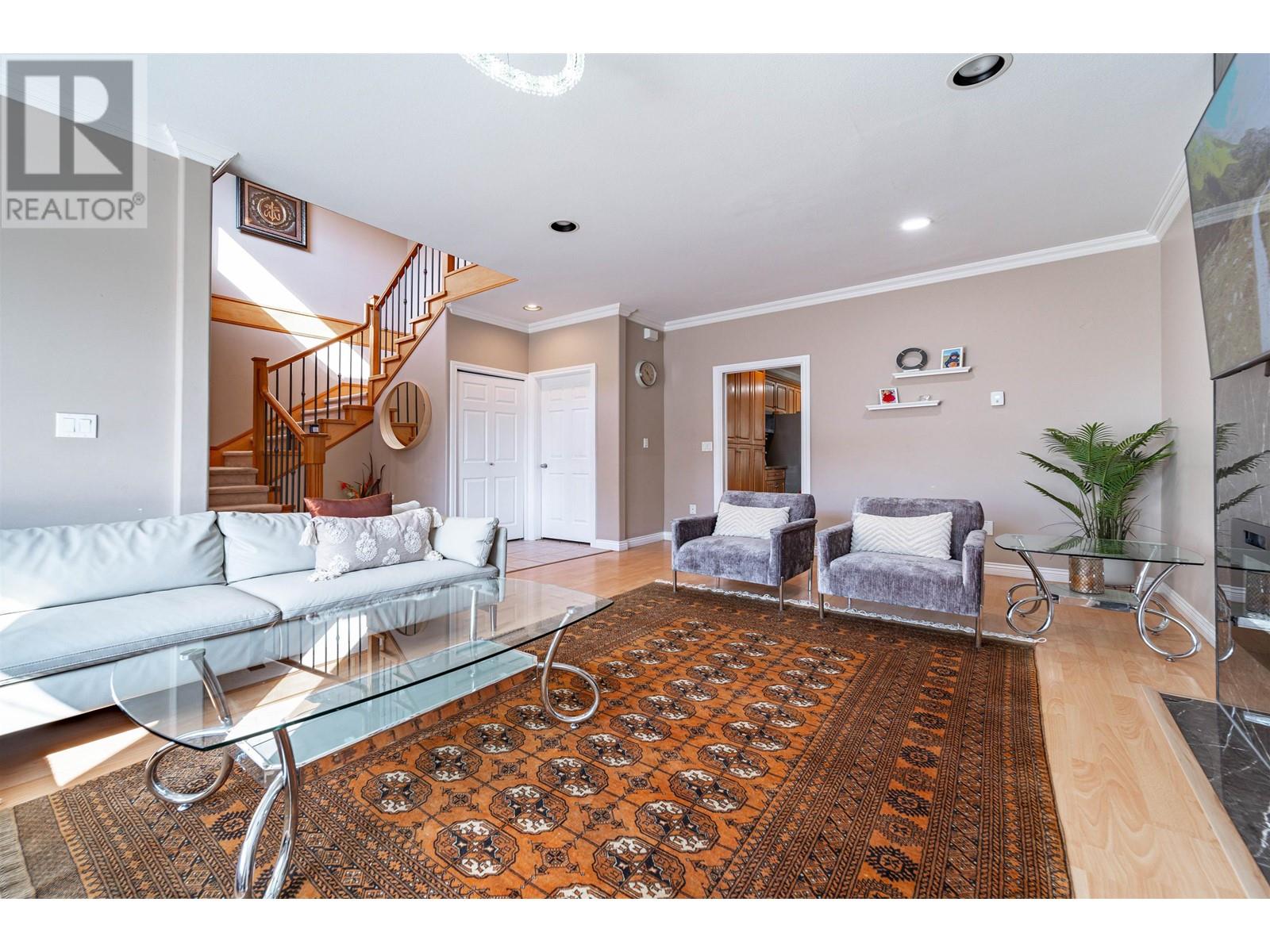 739 Smith Avenue, Coquitlam, British Columbia  V3J 2W8 - Photo 4 - R2759849