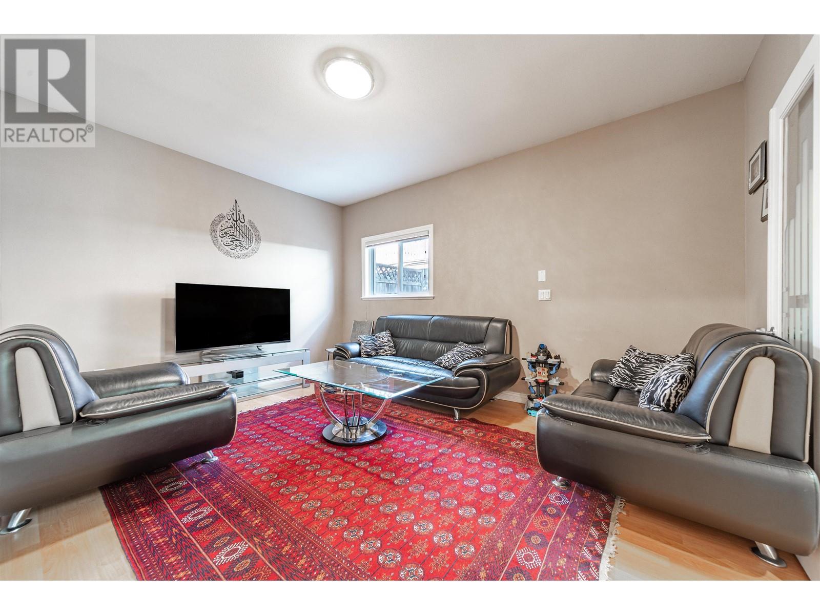 739 Smith Avenue, Coquitlam, British Columbia  V3J 2W8 - Photo 9 - R2759849