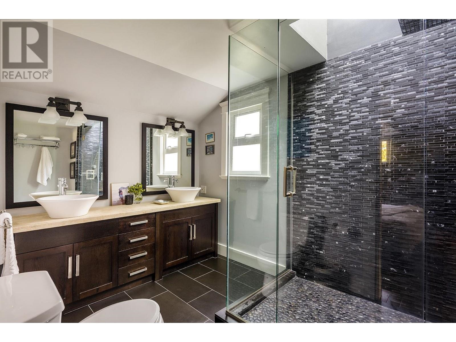 6265 Summit Avenue, West Vancouver, British Columbia  V7W 1Y3 - Photo 28 - R2814572