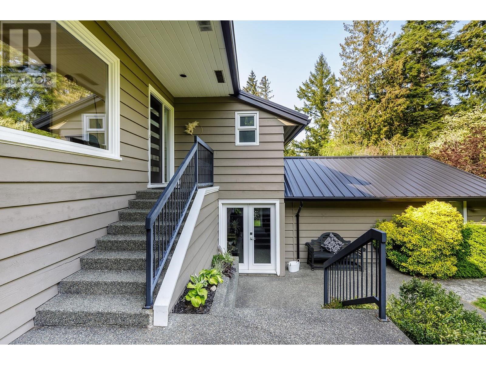 6265 Summit Avenue, West Vancouver, British Columbia  V7W 1Y3 - Photo 13 - R2814572