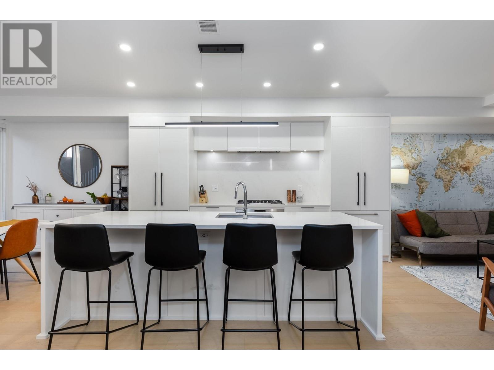 113 649 E 3rd Street, North Vancouver, British Columbia  V7L 1G6 - Photo 12 - R2825718