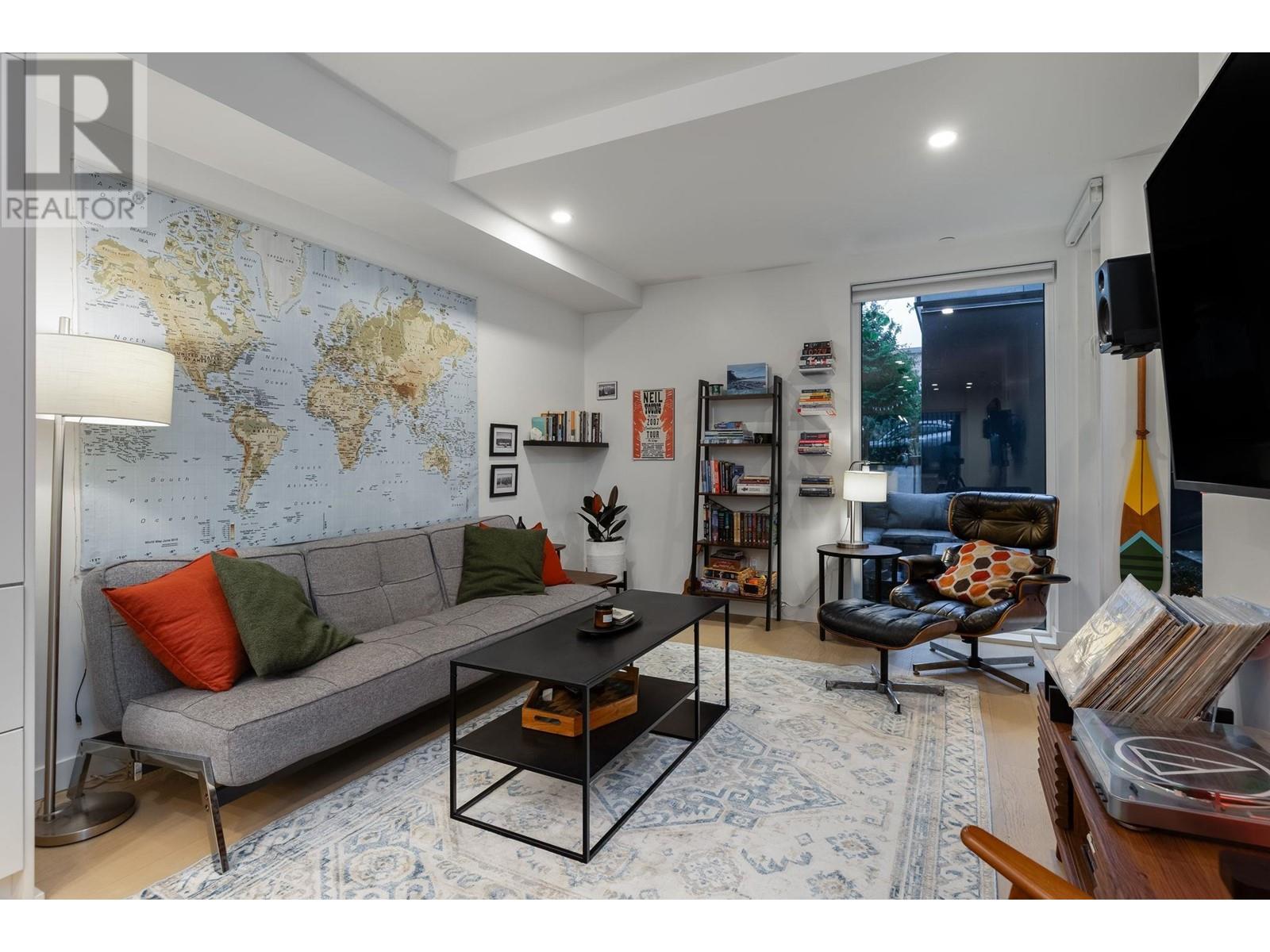 113 649 E 3rd Street, North Vancouver, British Columbia  V7L 1G6 - Photo 6 - R2825718