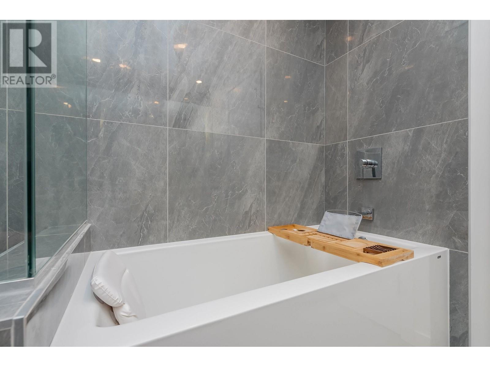 1209 5311 Goring Street, Burnaby, British Columbia  V5B 0B5 - Photo 19 - R2827110