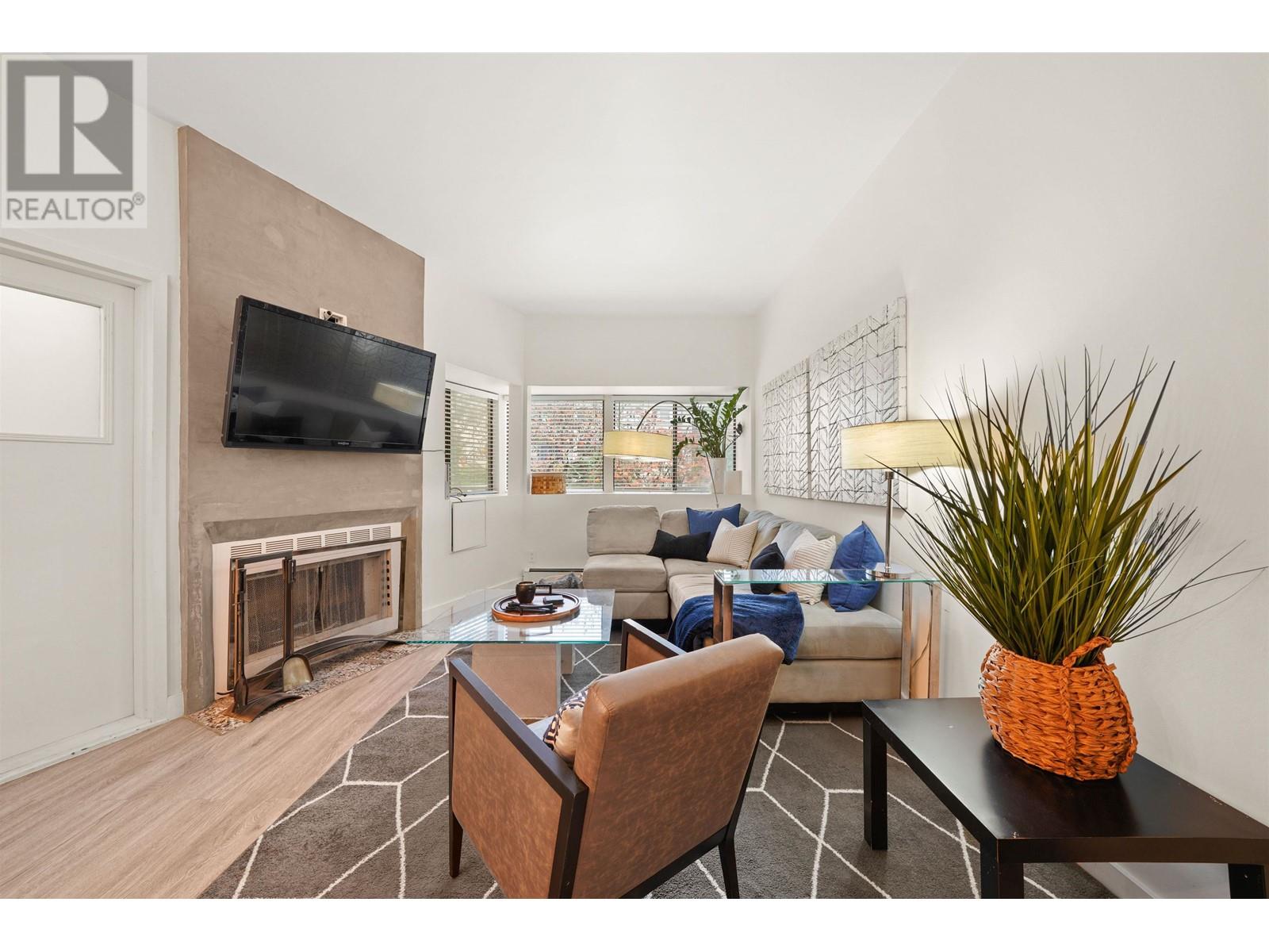 3 1115 W 10th Avenue, Vancouver, British Columbia  V6H 1J2 - Photo 5 - R2827117