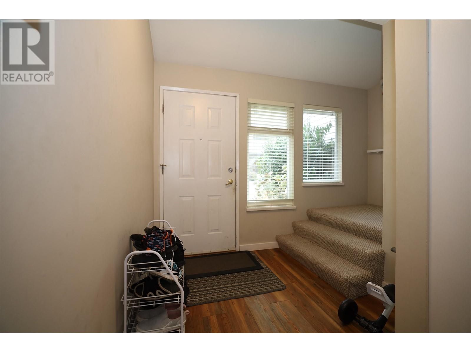 8 765 School Road, Gibsons, British Columbia  V0N 1V9 - Photo 5 - R2827138