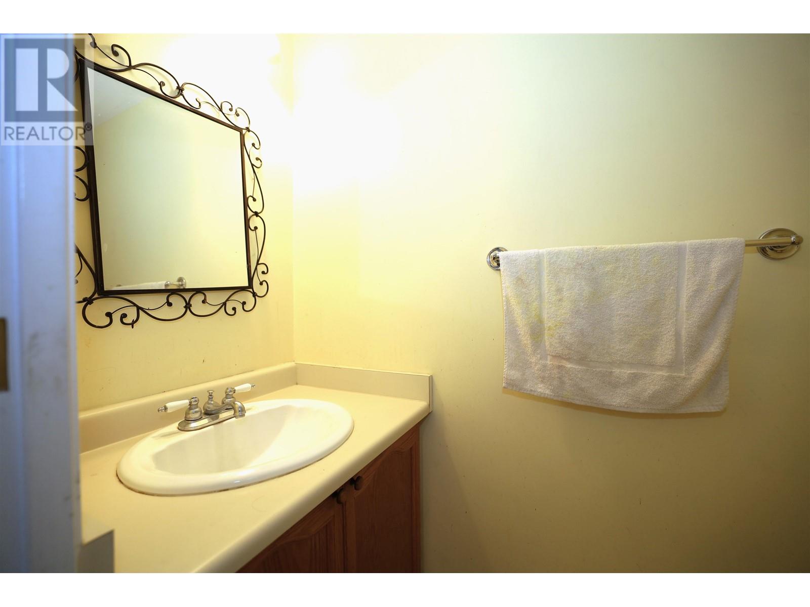 8 765 School Road, Gibsons, British Columbia  V0N 1V9 - Photo 6 - R2827138