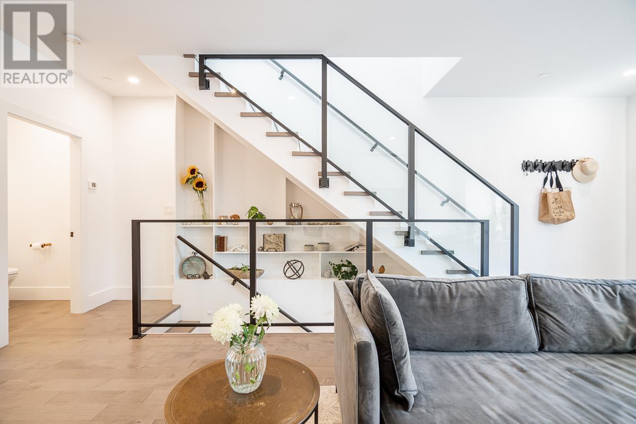 239 E 26th Avenue, Vancouver, British Columbia  V5V 2H2 - Photo 6 - R2827101